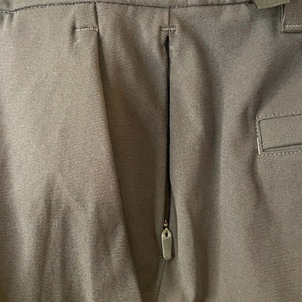 LULULEMON Athletica Men's Pants - Picture 12 of 12